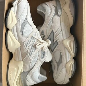 Women’s New Balance 9060